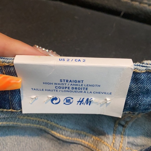 Ripped jeans - Picture 2 of 3